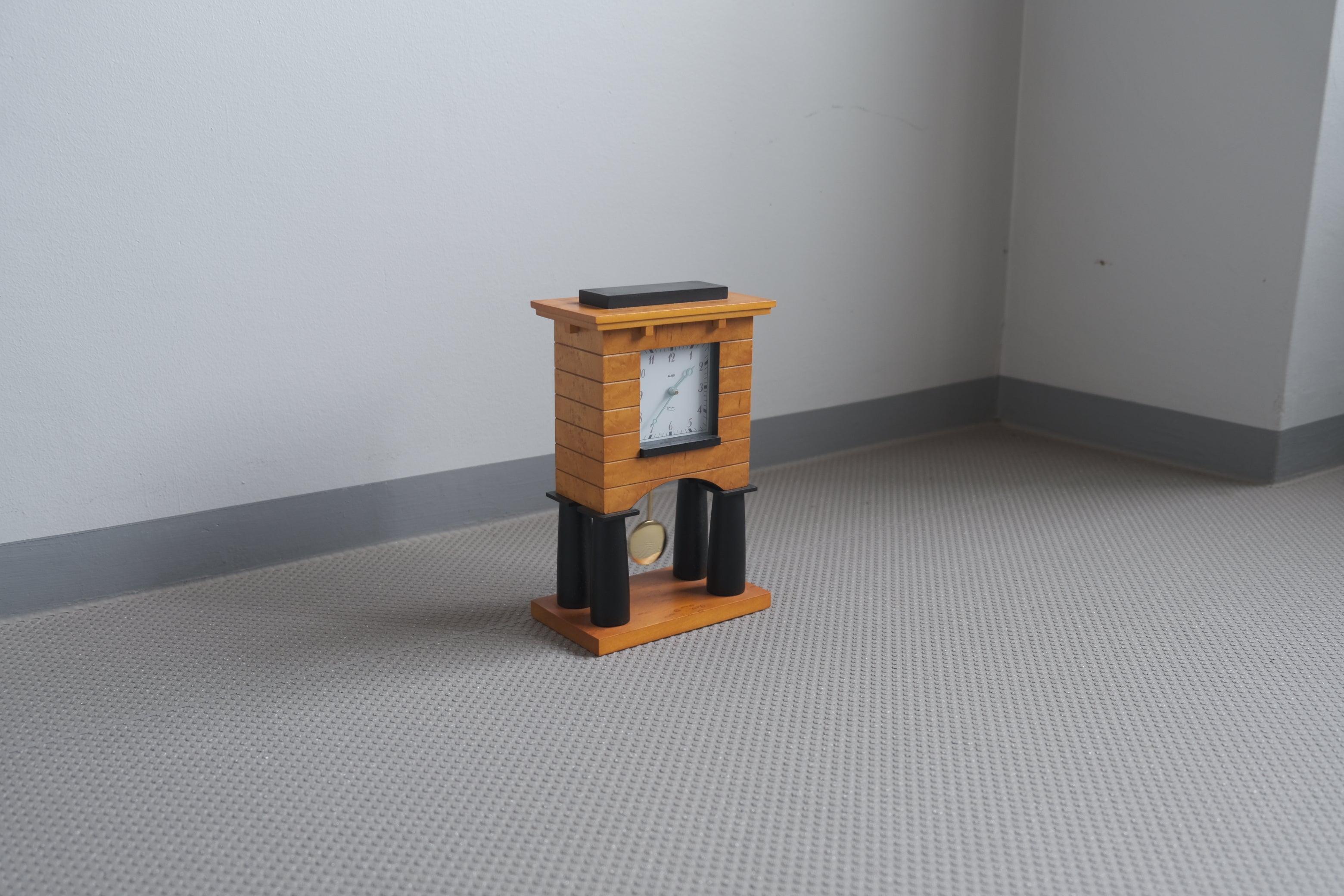 マイケル・グレイブス Mantel Clock｜Alessi 置き時計 ポストモダン