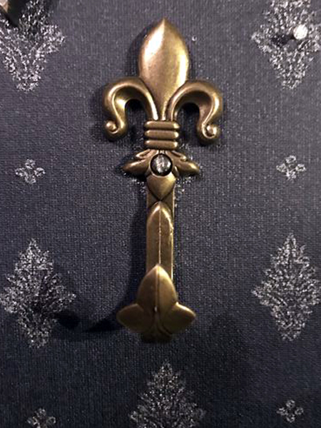 スペイン製 百合の紋章 ウォールフック2個セット - 淑女雑貨Toe Cocotte