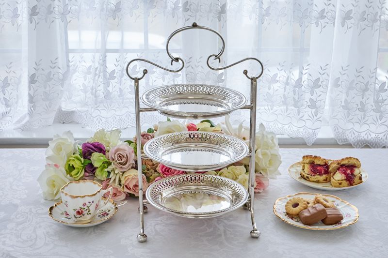 アンティークシルバー、アンティーク銀器、シルバープレート製 優美な