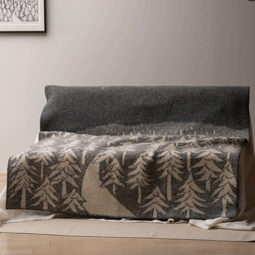 今もなお世界中で愛され続けているデザイン『HOUSE IN THE FOREST