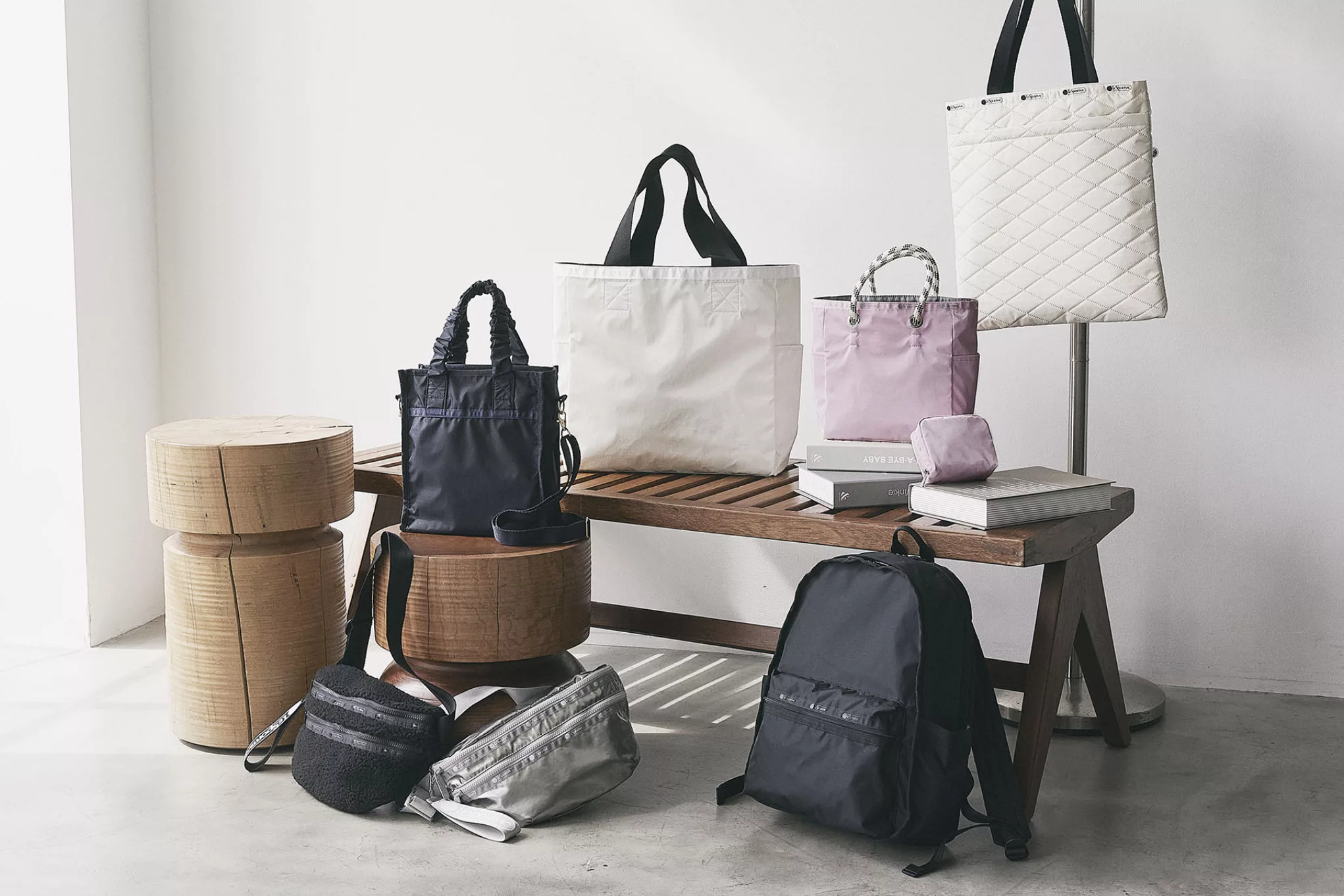 LeSportsac × 集英社 誌面連動コラボバッグ＆ポーチが完成 | LEE