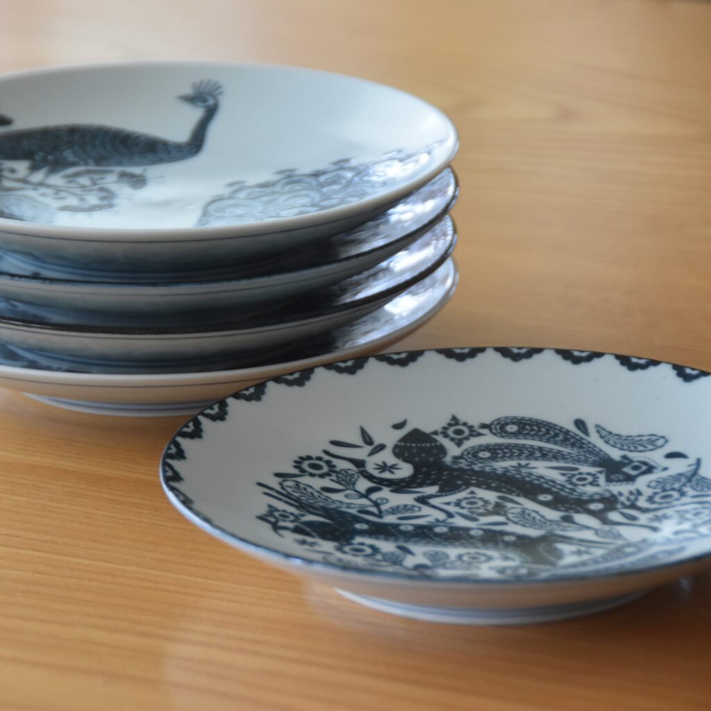 scope 】印判鳥獣五画 六寸皿の使い勝手と収納方法【直径約 18cm 高さ