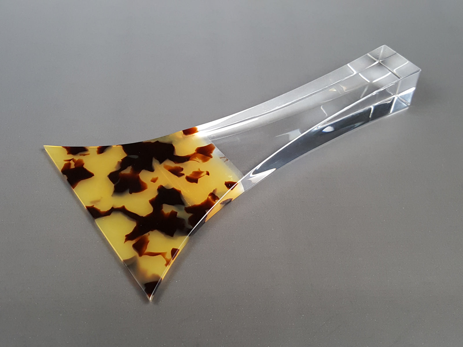 三味線用・撥】鼈甲調撥NEO 超軽量モデル 手元アクリル（津軽三味線用