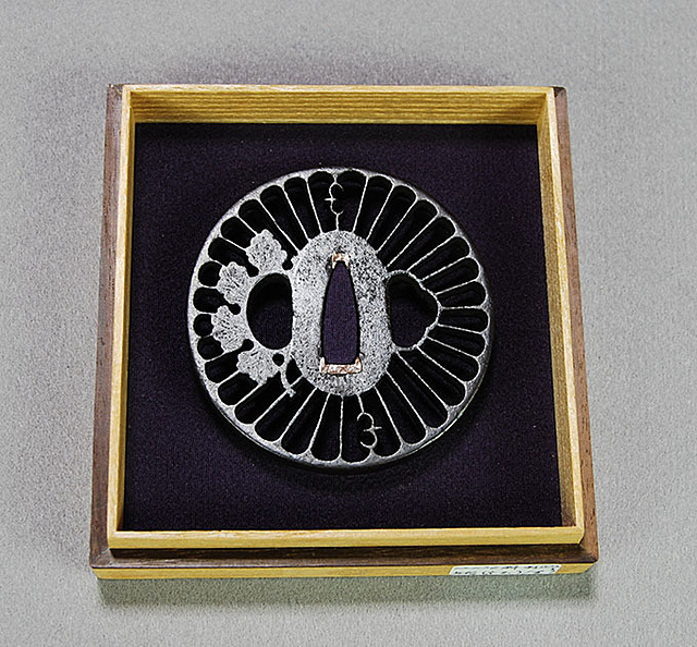 鍔 京透 雁金菊透 | 日本刀・刀剣・名刀・短刀の販売・通販・買取は和