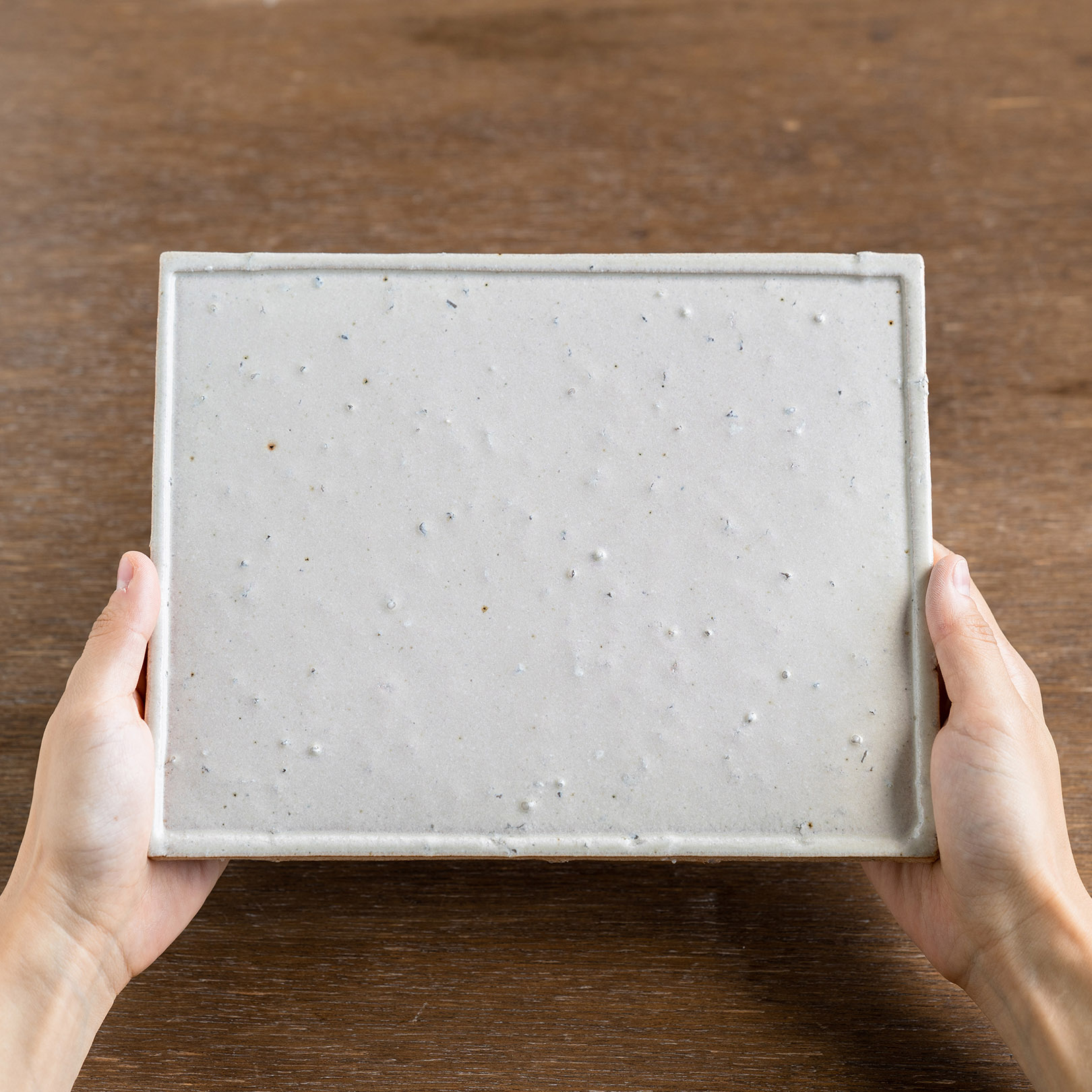 古信楽 角プレート 白釉 L | 明山 オンラインショップ