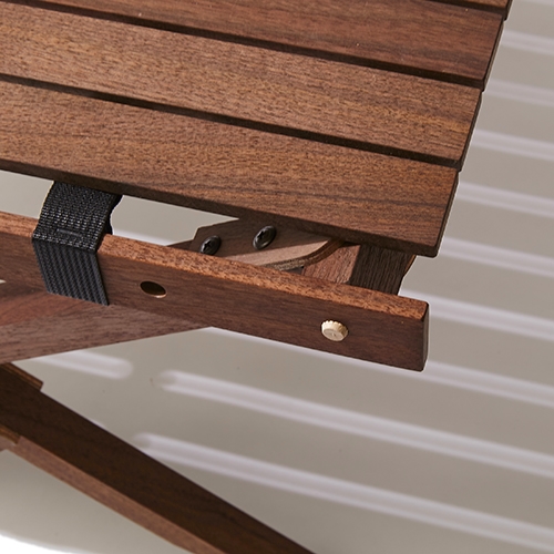 端材から生まれた上質ロールトップテーブル。3WAY仕様のマットが付属し