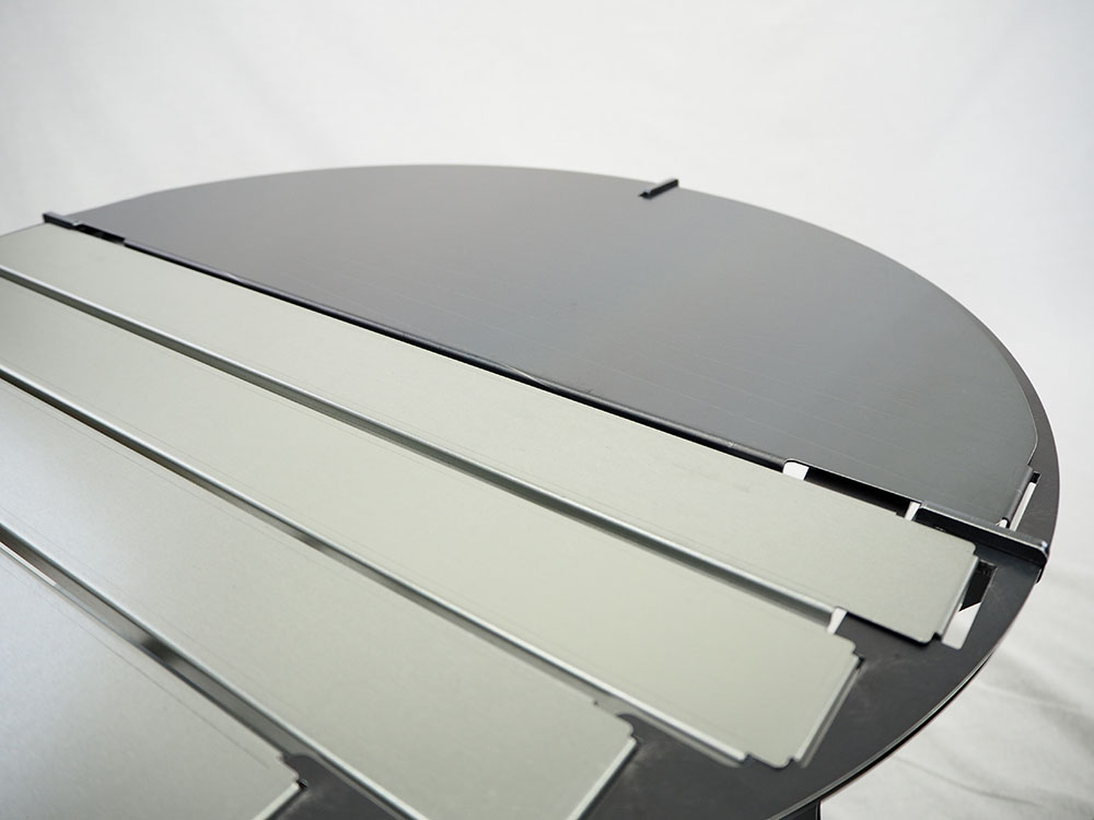 話題のギアブランド「トリパスプロダクツ」から、天板が可変する