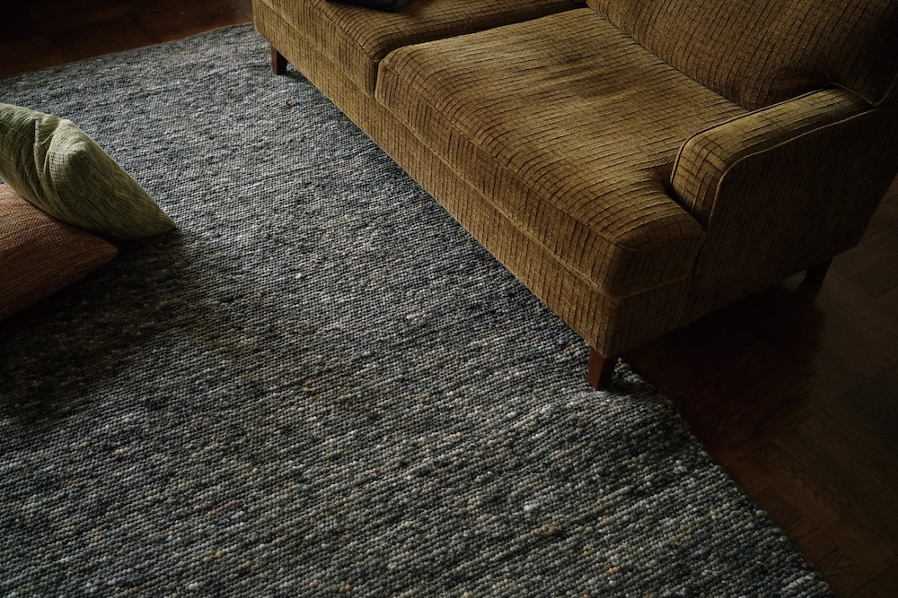 保温性＆耐久性バツグンの手織りラグ。P.F.S.提案のドイツブランドに