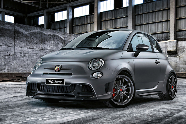 アバルト史上最速マシン、695ビポスト登場 【ニュース】 - webCG