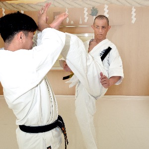 又吉真豊 Matayoshi Shinpou – 金硬流唐手沖縄古武術 | 達人・名人