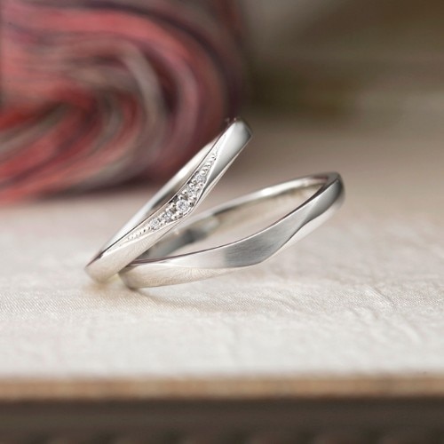 &tique EMULLIC エミュリック（婚約指輪） ID30281 | TIARA（ティアラ