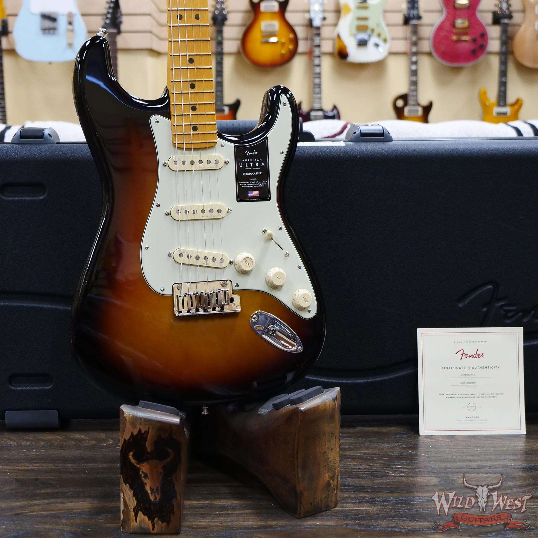 Fender American Ultra Stratocaster SSS Maple Fingerboard with S-1