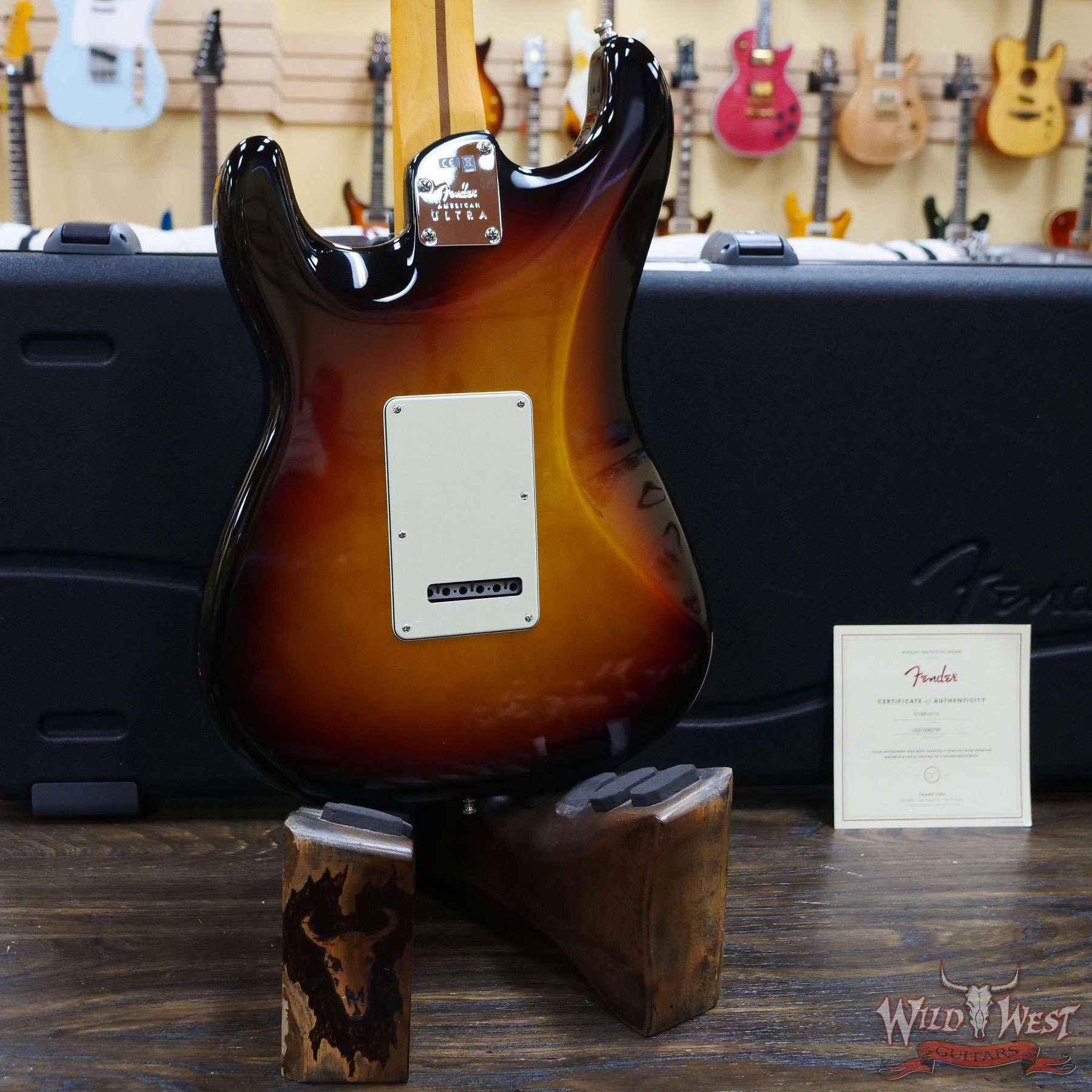 Fender American Ultra Stratocaster SSS Maple Fingerboard with S-1