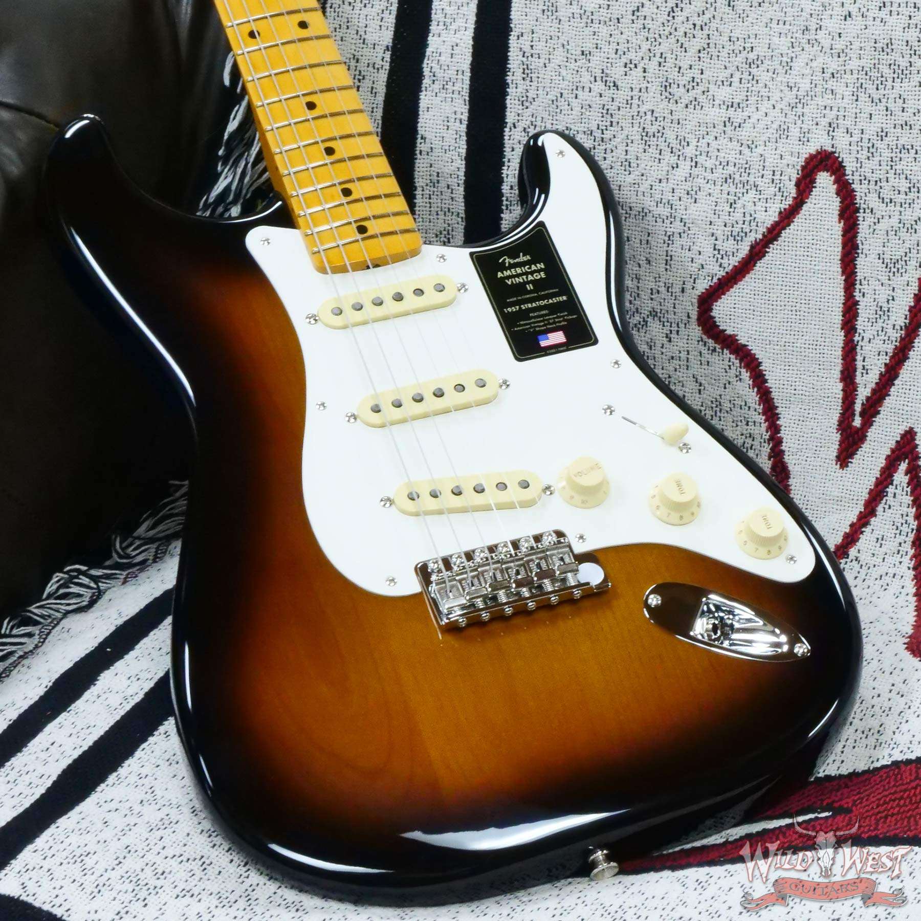 Fender American Vintage II 1957 Stratocaster Maple Neck 2-Color