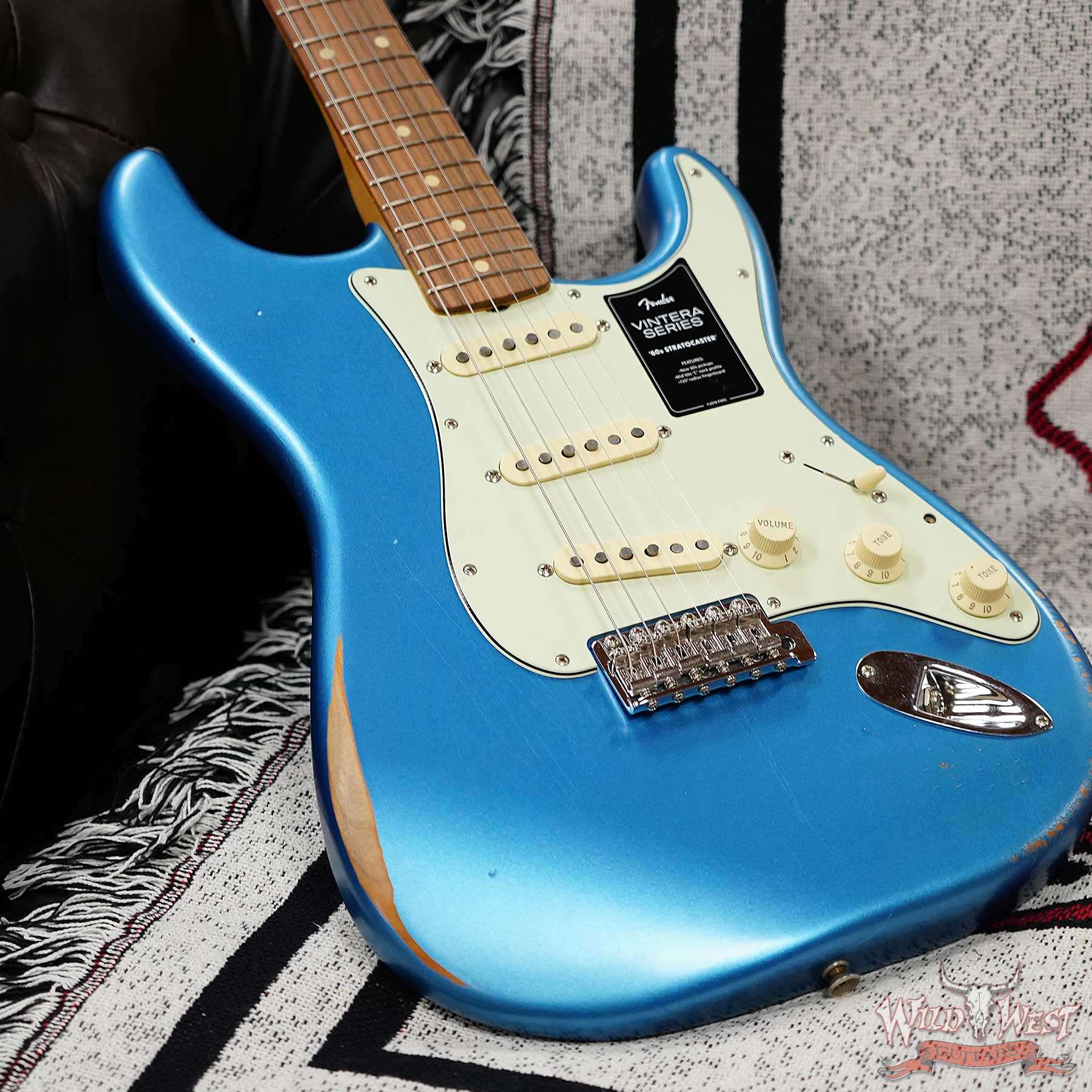 Fender Vintera Road Worn '60s Stratocaster Pau Ferro Fingerboard