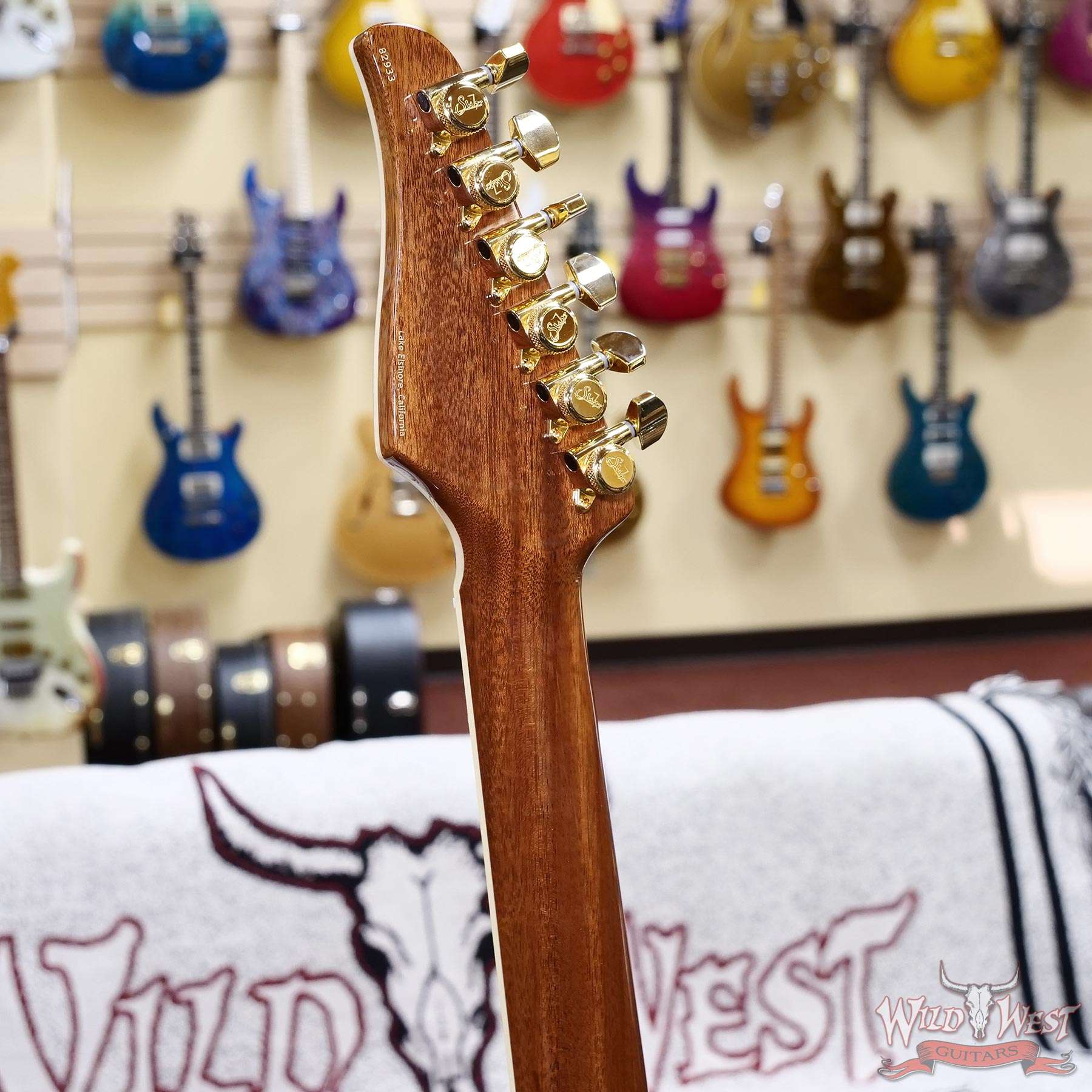 Suhr Custom Carve Top Standard Flame Maple Top Genuine Mahogany