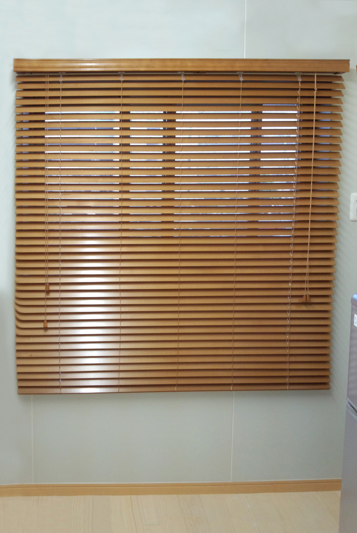 ミディアムブラウン｜納品事例｜woodblind.jp[木製ブラインド、ウッド
