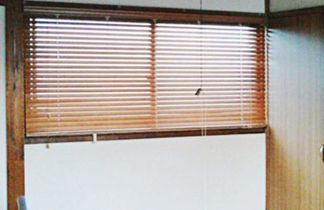 ミディアムブラウン｜納品事例｜woodblind.jp[木製ブラインド、ウッド
