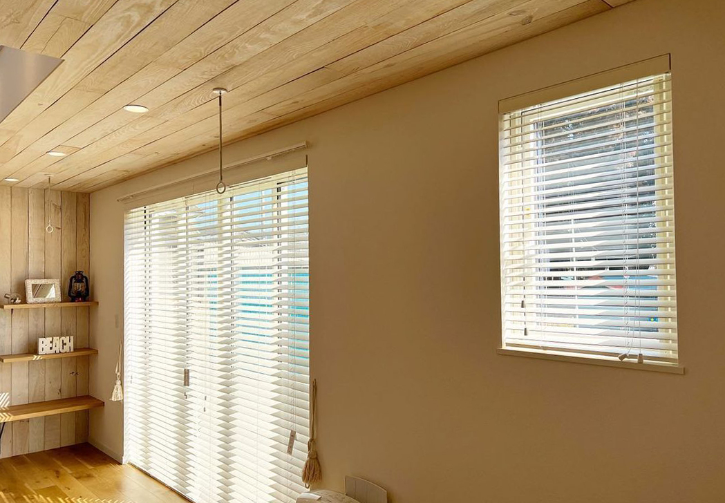 ホワイト｜納品事例｜woodblind.jp[木製ブラインド、ウッドブラインド