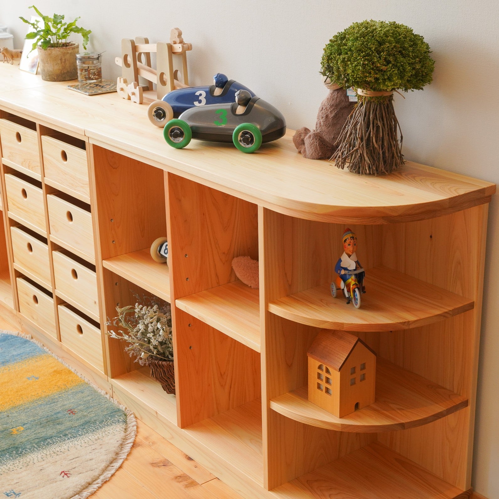 収納棚・ロッカー（ほいくえん家具） – なかよしライブラリー