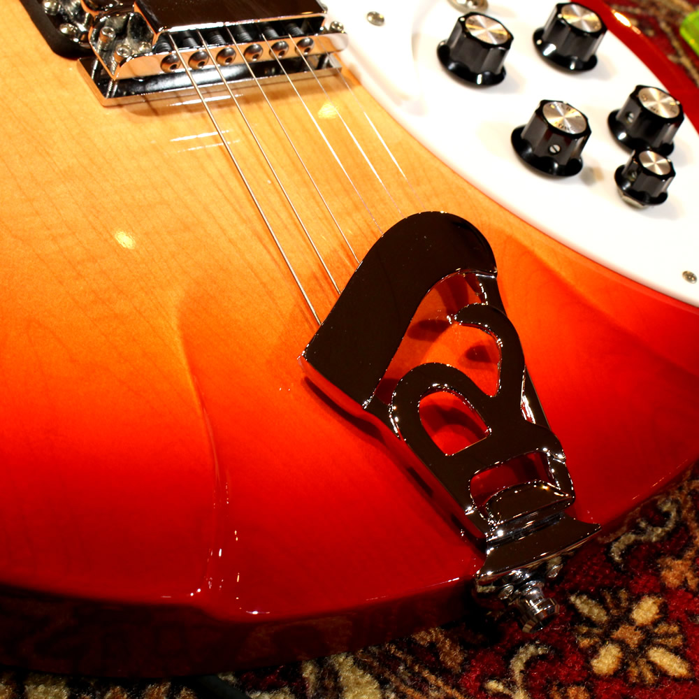 リッケンバッカーのテールピース ［Rickenbacker 330］ | WoodVillage