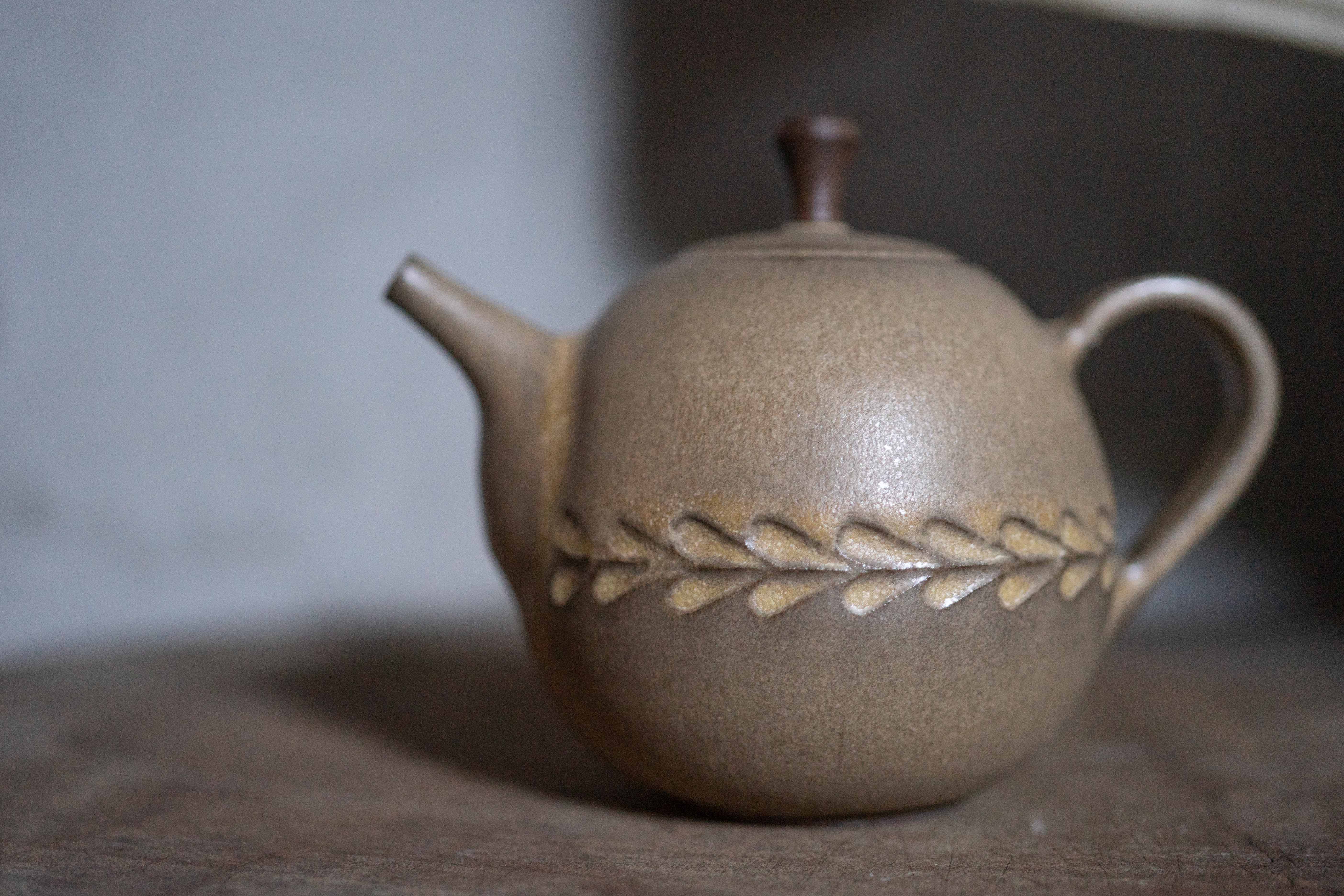 作家茶器｜方煜程】柴熏｜茶壺— 桂冠(平鈕) / Sold Out - 琅茶Wolf Tea