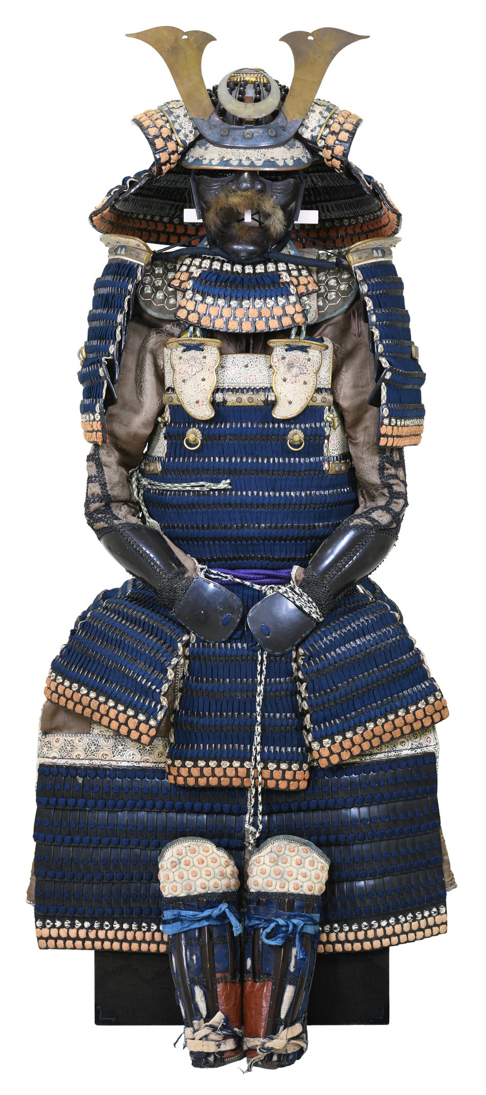 Yoroi［Kuro-urushinuri Honkozane Konito-odoshi Domaru Gusoku