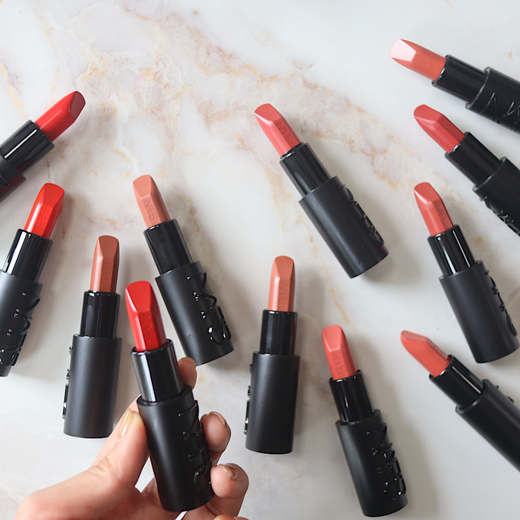 パーソナルカラー別に全色レビュー NARSの「エクスプリシット リップ