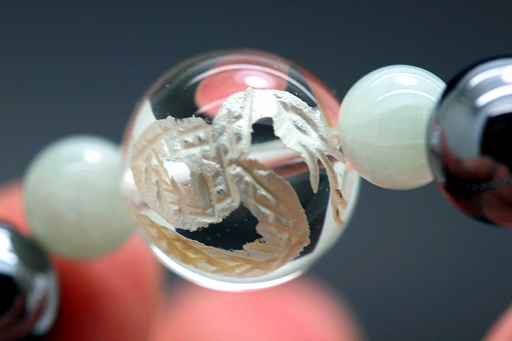 健康運、金運財運アップ 弁財天の使いブレスレット 白蛇彫刻水晶