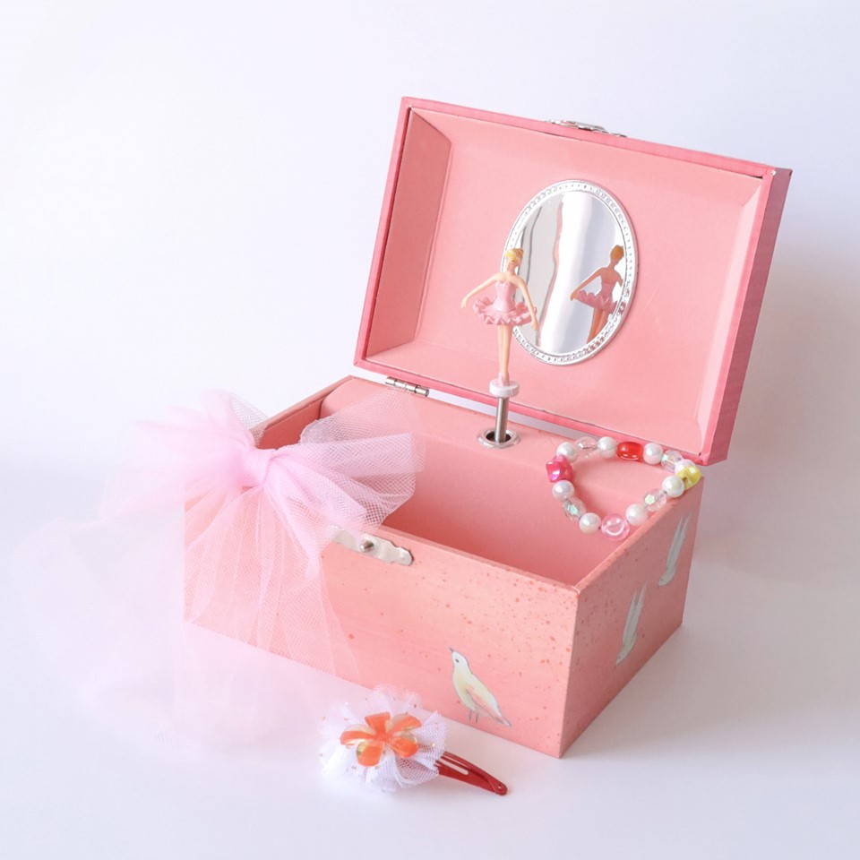 バレリーナが躍る子供用オルゴールジュエリーBOX 橋の上