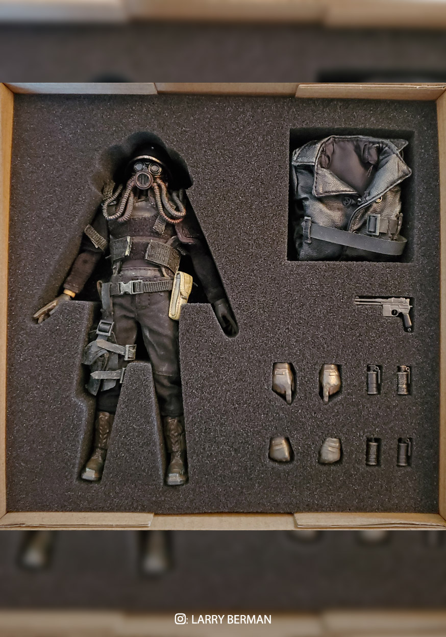 Shitty 9 Commander VON NOM by Ashley Wood (one twelve) toy release