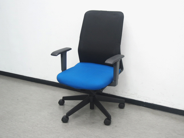 コクヨの【大創業祭】アガタ/Aチェア 革張りタイプ CR-G1250[コクヨ