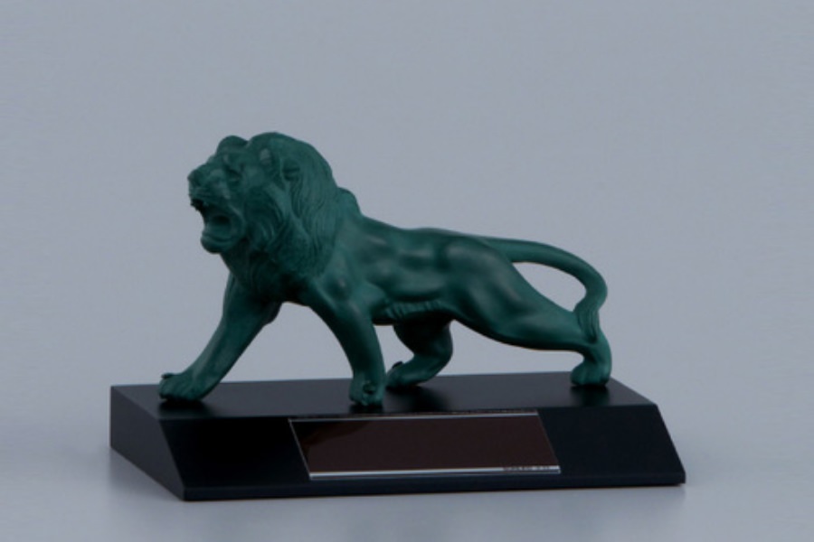 ブロンズトロフィーの商品一覧 人形・女神像・スポーツ競技など各種