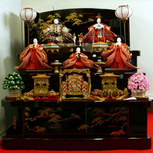 研ぎだした会津曙塗りに赤いお姫様が映える雛人形三段飾りが安い