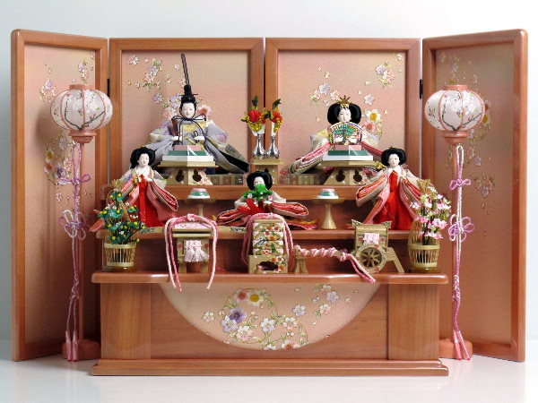 ピンクでコーディネートした豪華な雛人形三段飾りのミニ収納版が安い
