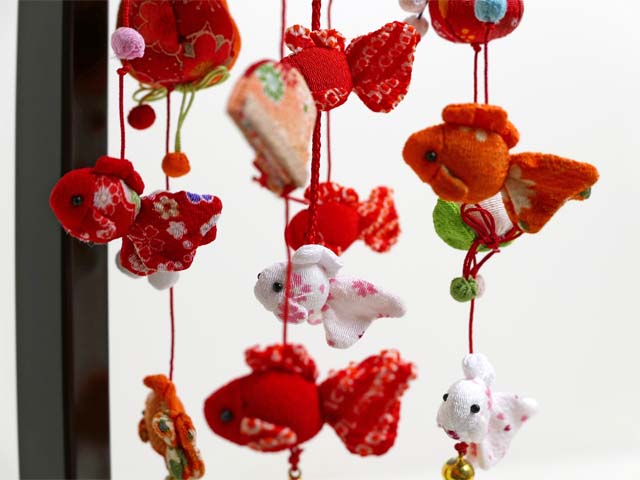 金魚の吊るし飾りが安い ひな祭り～広島市の人形問屋十二段屋