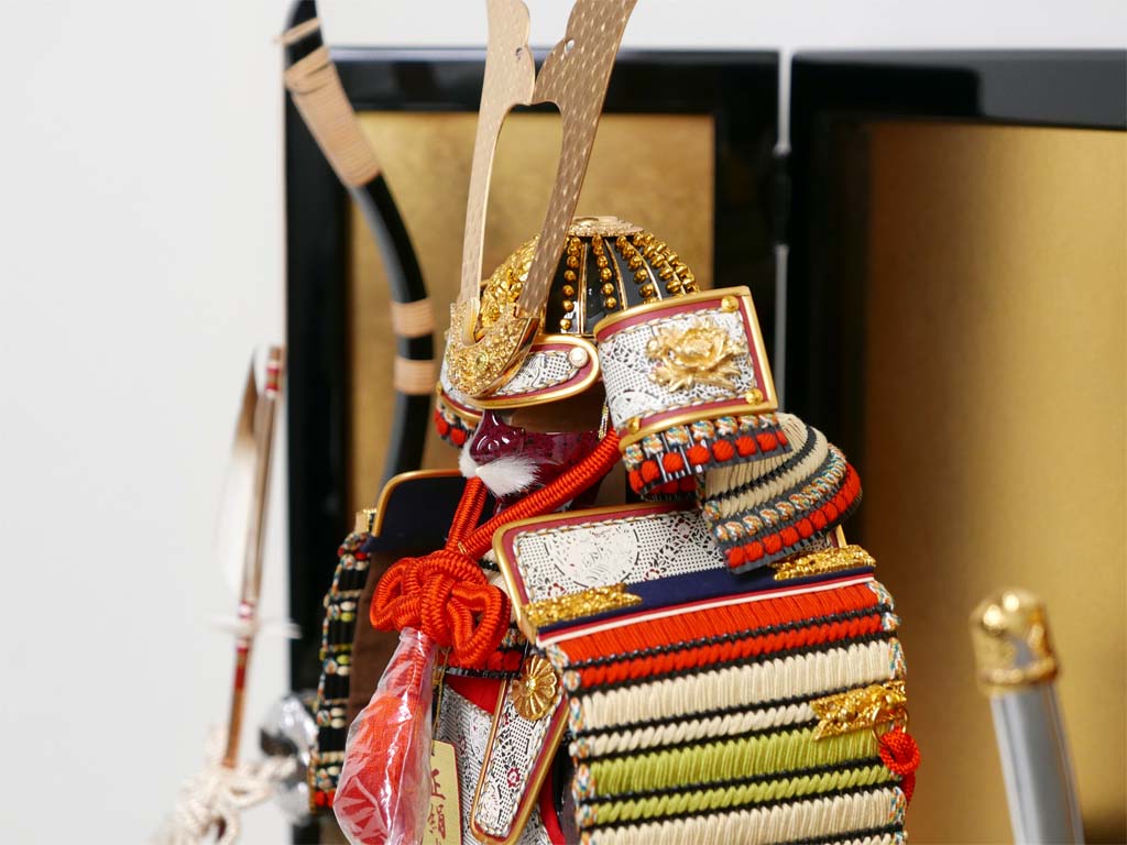 甲子之俊黒小札萌黄色々威大鎧7号金屏風鎧飾りが安い 雄山作 五月人形