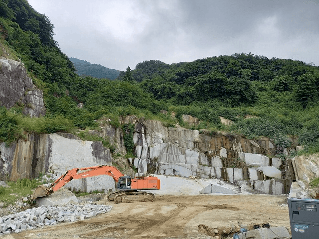 茨城県の丁場（採石場）訪問 | 株式会社 石徳 東京都内のお墓・霊園