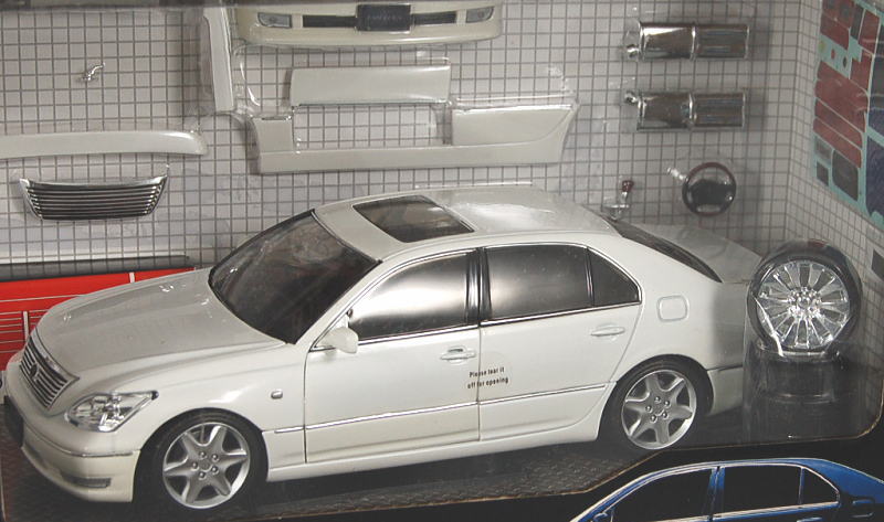 トヨタ セルシオ 30 後期 (ホワイト) ファビュラスバージョン