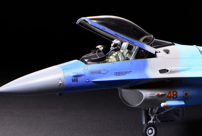 F-16C/N `アグレッサー/アドバーサリー` (プラモデル) - ホビーサーチ