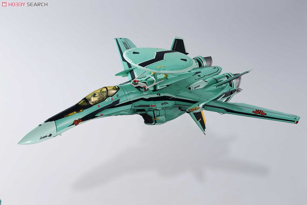 DX超合金 RVF-25メサイアバルキリー (ルカ・アンジェローニ機