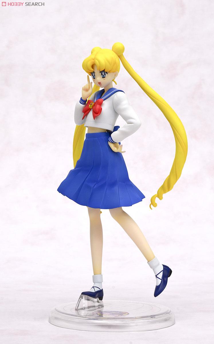 World Uniform Operation Sailor Moon Tsukino Usagi (PVC Figure