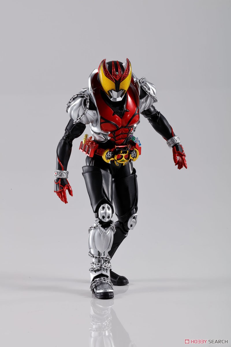 S.H.フィギュアーツ(真骨彫製法) 仮面ライダーキバ キバフォーム ※初回