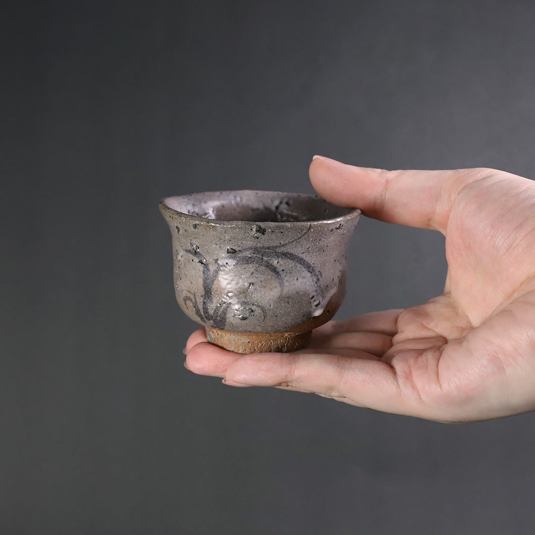 丸田宗彦 作 絵唐津ぐい呑1 – ギャラリー一番館オンラインショップ