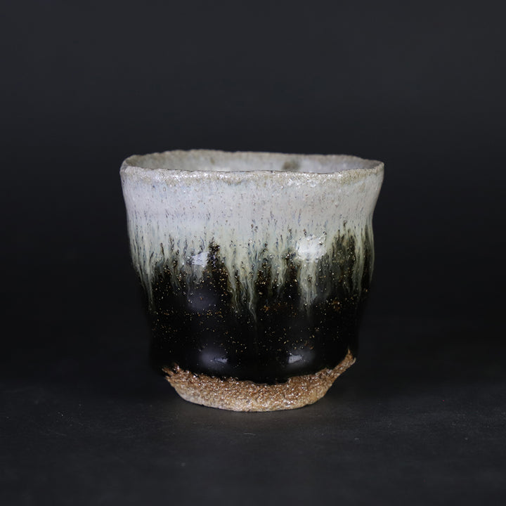 岡本作礼 作 朝鮮唐津ぐい呑 – ギャラリー一番館オンラインショップ