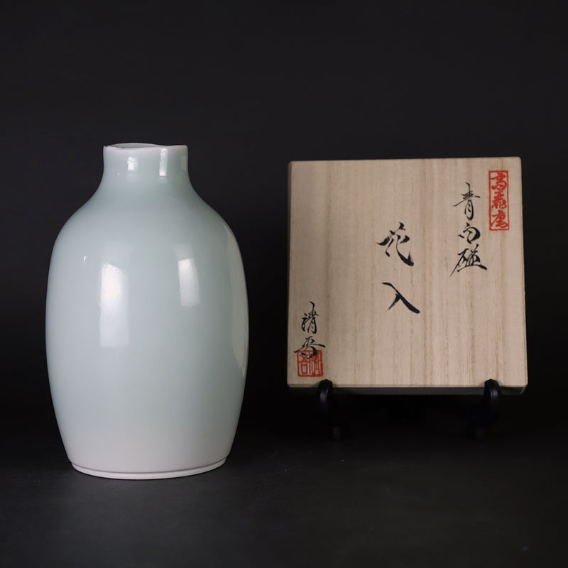 中村清吾 作 青白磁花入 – ギャラリー一番館オンラインショップ