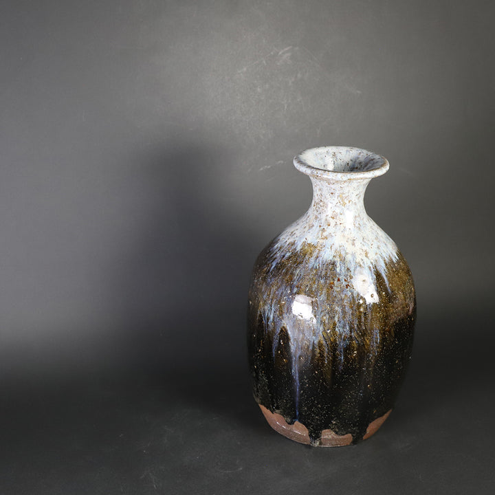 十四代中里太郎右衛門 作 叩き朝鮮唐津花入 No.9 – ギャラリー一番館