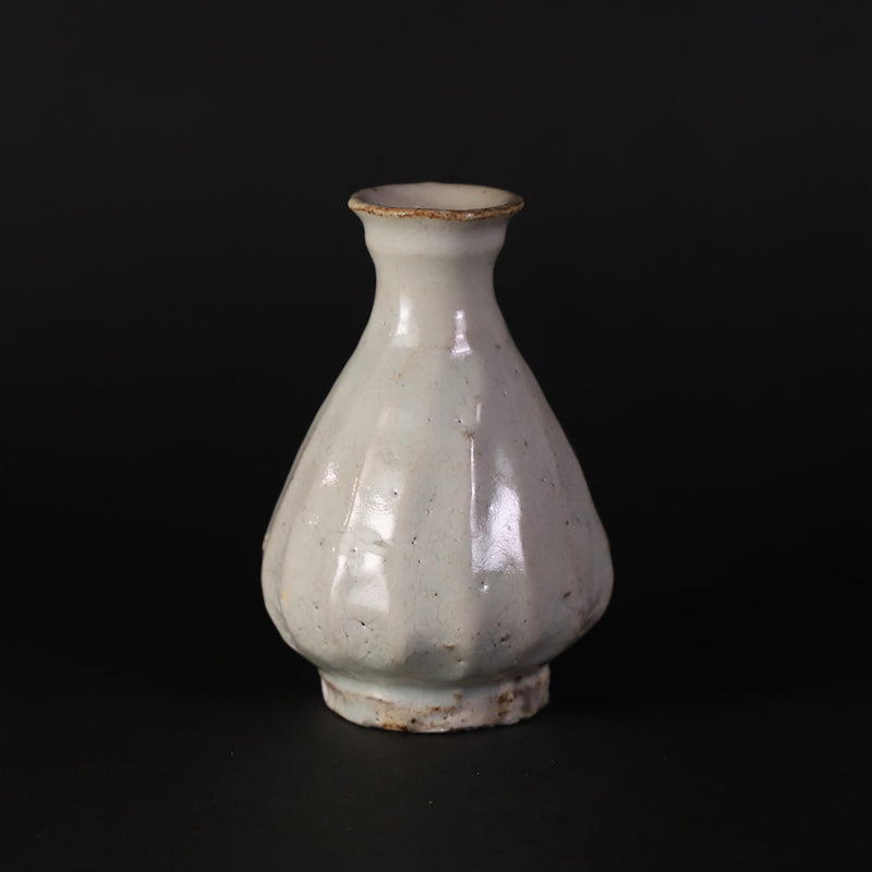 武末日臣 作 粉引面取徳利 – ギャラリー一番館オンラインショップ