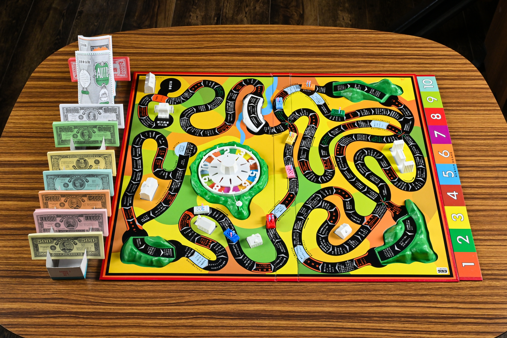 定番にして超ロングセラーの「人生ゲーム」。その初代には謎のマスが