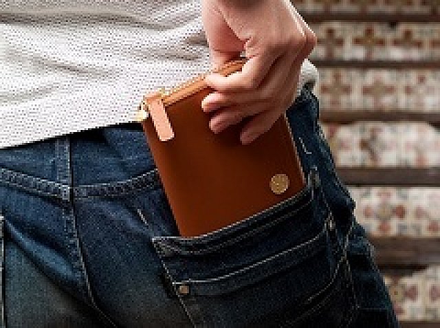 ドラゴンクエスト」シリーズの本格レザーアイテムが登場。ロトの紋章を